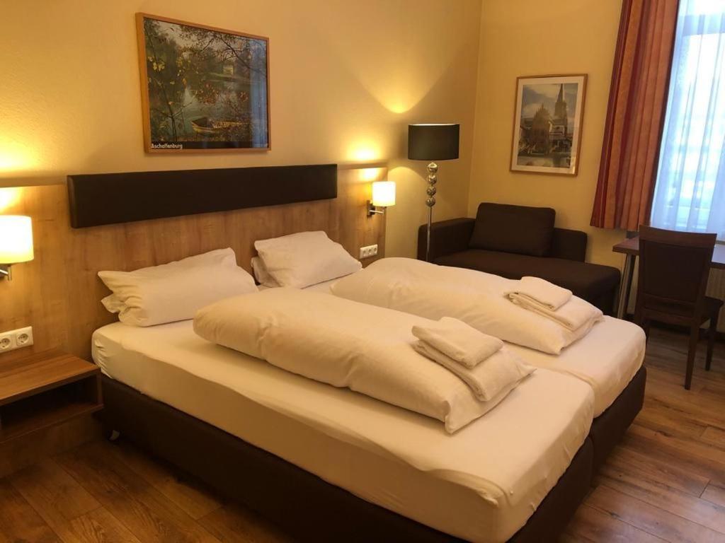 Hofgarten Apartments Ашафенбург Екстериор снимка